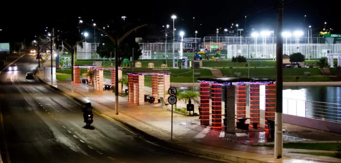 Decoração de Natal é concluída na Área de Lazer Recanto do Sol