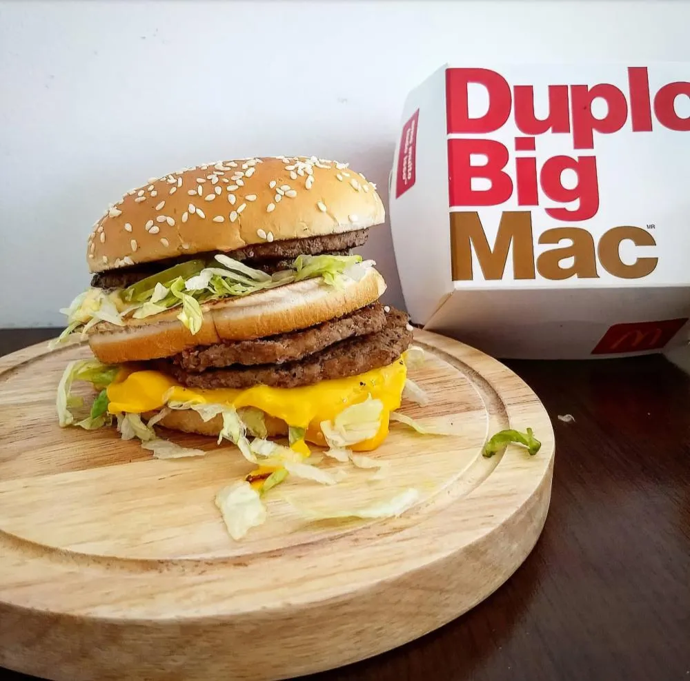 Big Mac Duplo e Big Mac Bacon são as novas apostas do McDonald’s; uma das versões leva 4 hambúrgueres.