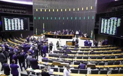 Bolsonaristas de MT querem alterar a Lei da Ficha Limpa