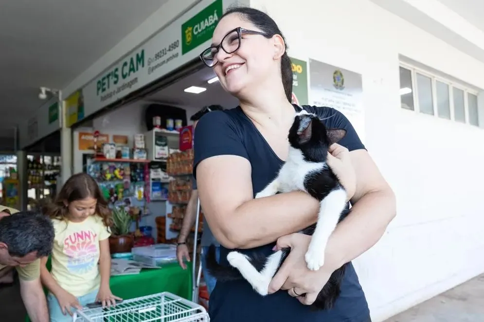 Primeira-dama lidera frente de ações pela causa animal