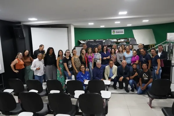 Câmara recebe projeto que associa arte com enfrentamento à violência contra a mulher