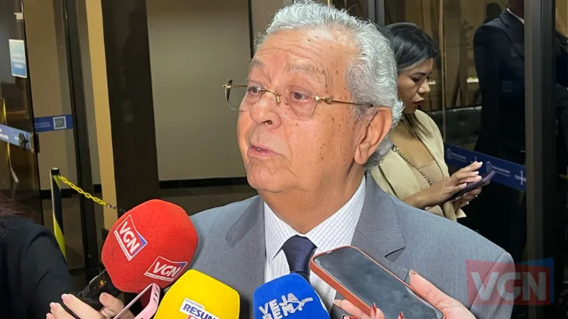 Jayme Campos defende cautela após Bolsonaro se tornar réu no STF Senador pede cautela e destaca importância do contraditório e da ampla defesa após ex-presidente se tornar réu.Jayme Campos defende cautela após Bolsonaro se tornar réu no STF Senador pede cautela e destaca importância do contraditório