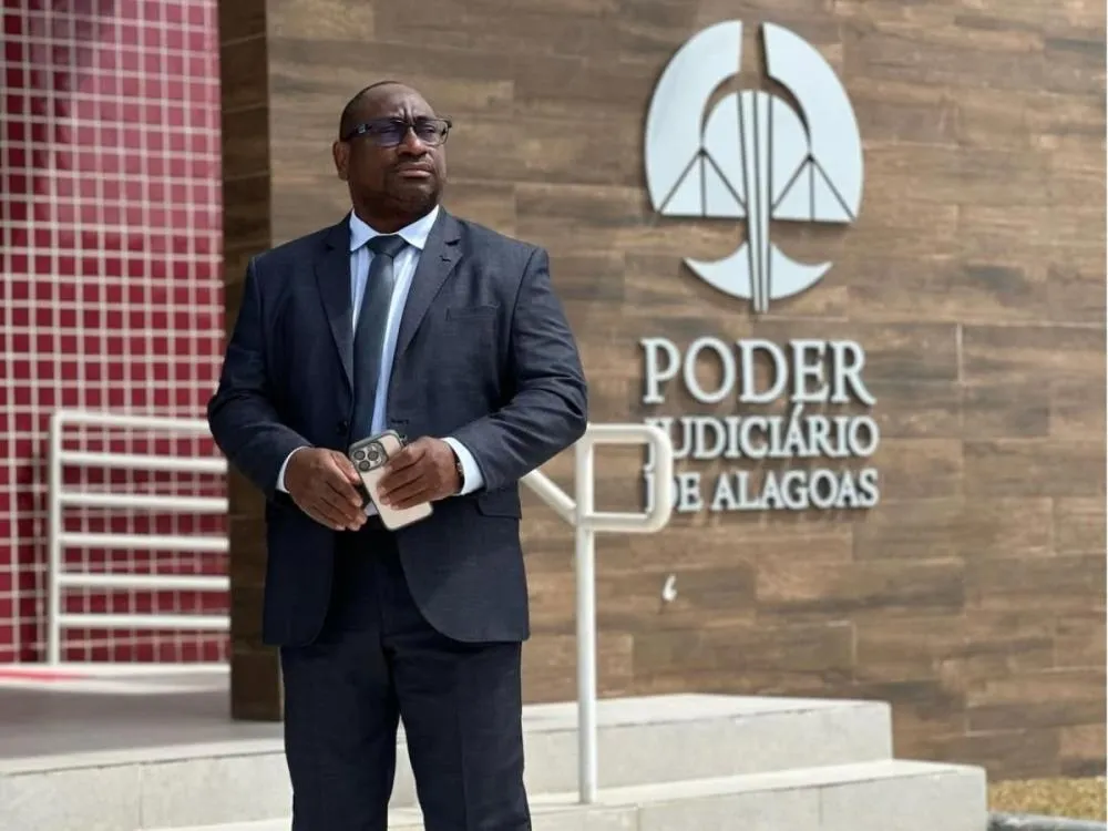 Quem é João Neto, advogado influenciador que enfrenta acusação de violência doméstica Influenciador da área jurídica ganhou notoriedade com vídeos irreverentes, bordões e opiniões polêmicas