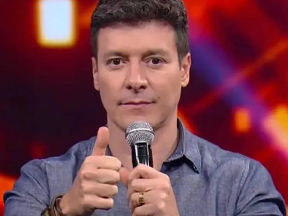 “Na hora certa”, diz Rodrigo Faro sobre retorno à TV após participação na Globo O apresentador deixou a Record, onde comandava a atração “Hora do Faro”, em dezembro de 2024