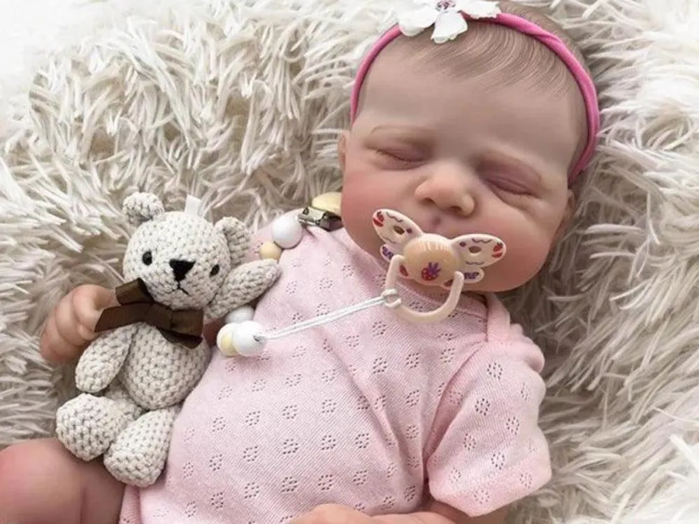 Bebês reborn: O mercado lucrativo por trás da nova febre da internet No Brasil, o mercado desse segmento movimenta valores expressivos; saiba mais!