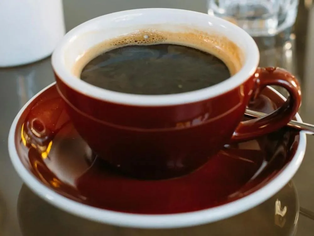 Anvisa proíbe três marcas de “café fake” após detectar toxina e impurezas Após determinação do Ministério da Agricultura, Anvisa proíbe a fabricação e venda de 3 pós para preparo de bebida sabor café