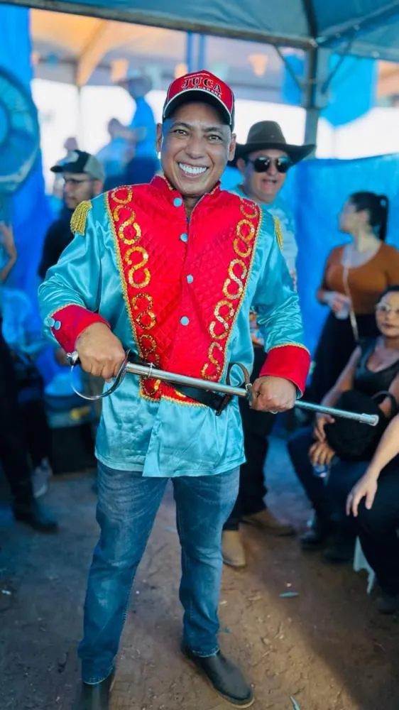 CELEBRAÇÃO Juca do Guaraná participa da tradicional Cavalhada em Poconé e reforça apoio à cultura popular