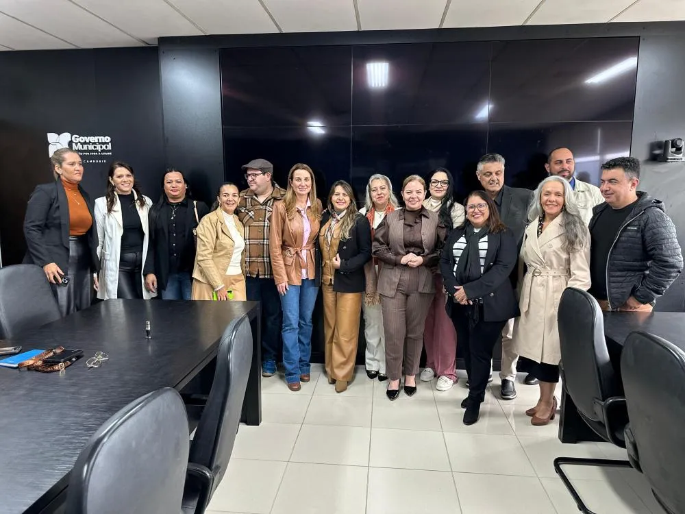 Prefeita de Camboriú, primeira-dama e secretárias de Cuiabá debatem políticas sobre autismo