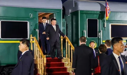 Entenda por que Kim Jong-un foi de trem para China e não de avião Líder norte-coreano usou transporte familiar para ir a Pequim assistir o grande desfile militar de Xi Jinping