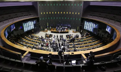 PEC da Blindagem: veja casos em que voto secreto é usado hoje no Congresso Atualmente, Constituição permite uso do instrumento apenas em situações específicas. Proposta que amplia proteção a parlamentares prevê voto secreto para barrar prisão de deputados e senadores