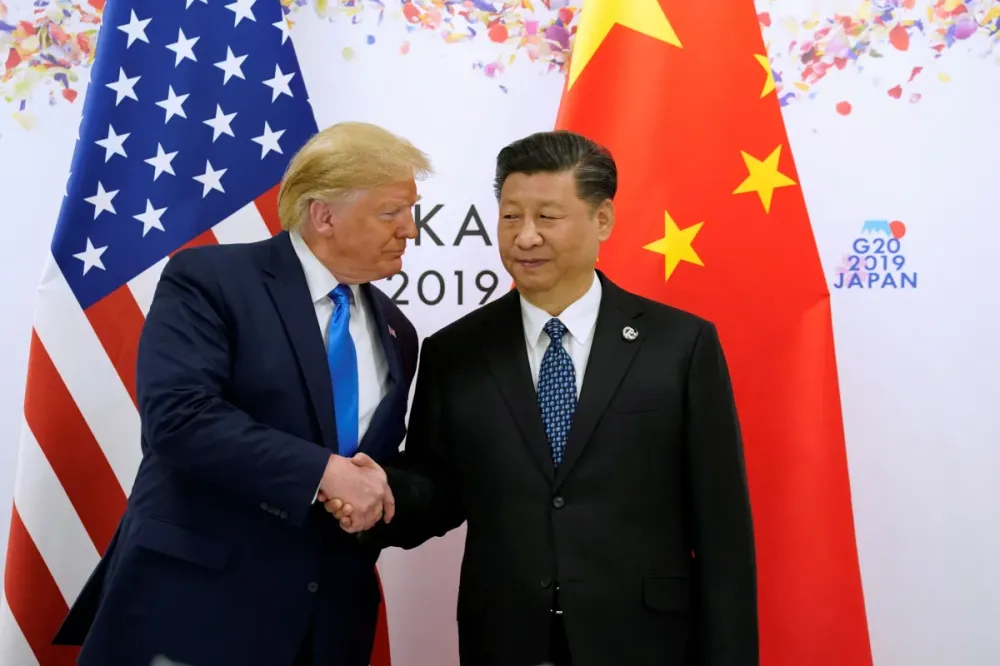 Após anos, EUA e China devem finalizar acordo sobre TikTok; entenda Acordo permitiria que o TikTok continue operando nos EUA, com 80% das ações em mãos americanas. Negociação é crucial para encontro entre líderes dos dois países
