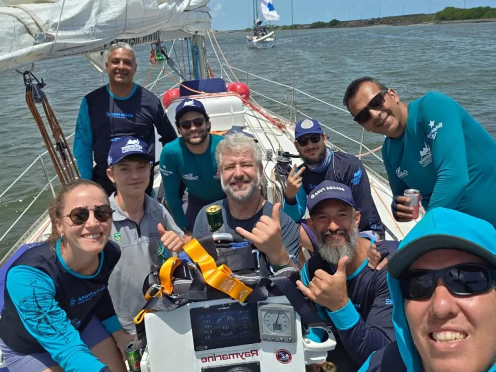 Velejador do Lago do Manso, em Mato Grosso, conquista título histórico na maior regata da América do Sul.