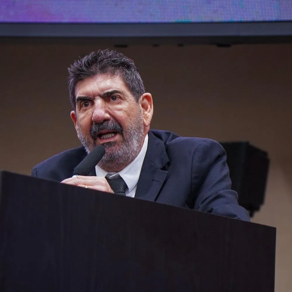 Dr. João critica falta de resposta da Secretaria de Saúde sobre projeto que nomeia alas do Hospital Central