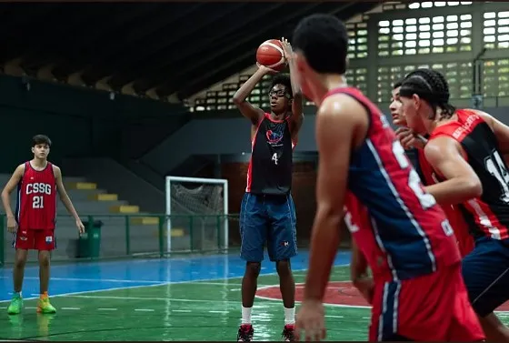 Promessa do basquete de Cuiabá, “paredão” de 1,93m e apenas 16 anos é contratado pelo Mackenzie