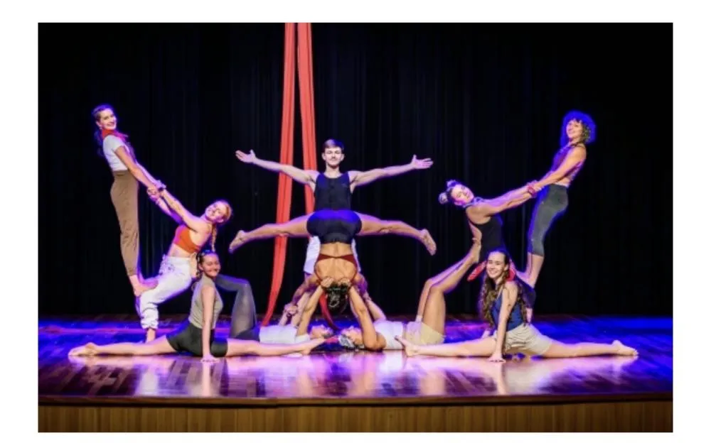Circo contemporâneo transforma o cotidiano em poesia no Cine Teatro Cuiabá