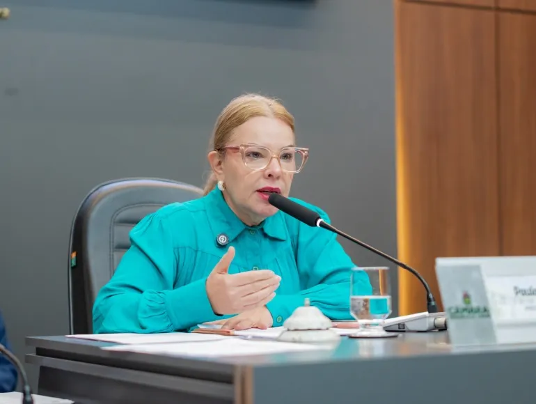 Após solicitações de Paula Calil, Prefeitura confirma melhorias em duas escolas municipais de Cuiabá