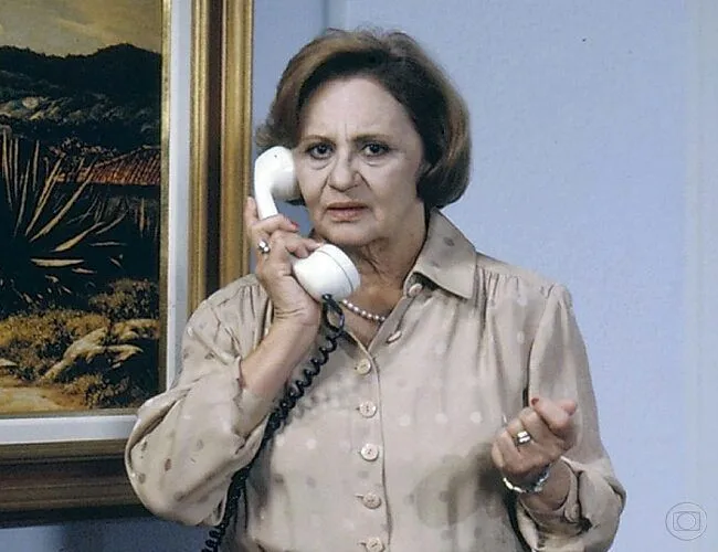 Famosos lamentam morte de Laura Cardoso, ícone da TV brasileira