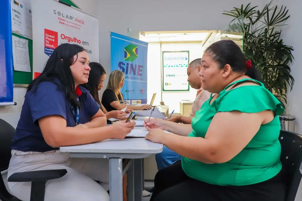 Sine/VG oferece 475 vagas de emprego, sendo 300 para auxiliar de linha de produção