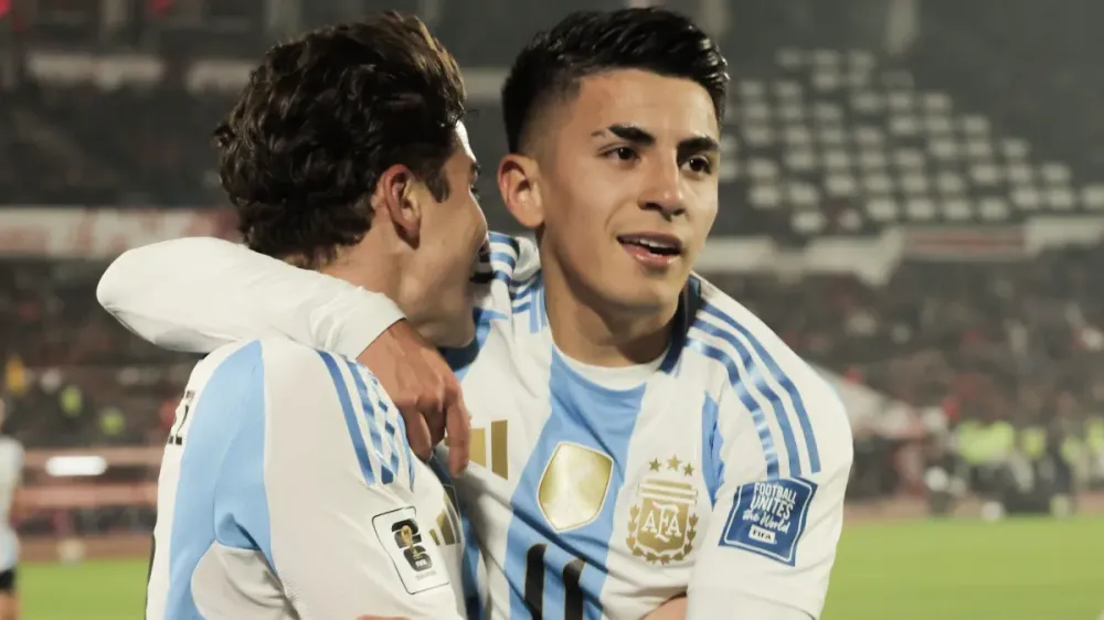 Thiago Almada está fora dos duelos da Argentina nesta Super Data Fifa • Reprodução/X @Argentina
