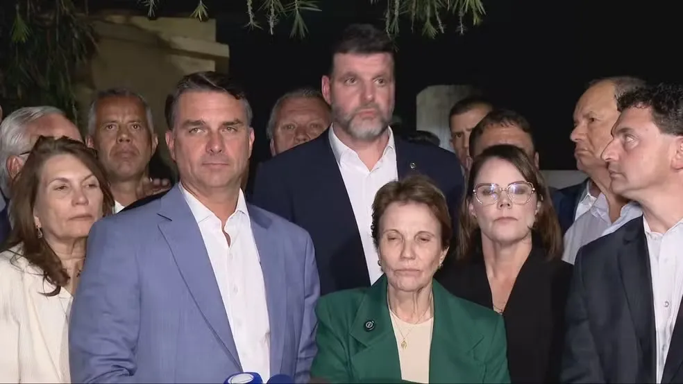 FPA fecha com Flávio Bolsonaro e Coronel Fernanda reforça defesa do produtor