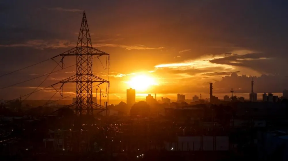 MT enfrenta calor de 43°C e previsão de tempestades no fim de semana