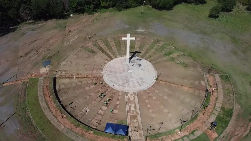 Prefeitura prepara espaço da Cruz do Papa para celebração dos 35 anos da visita de João Paulo II