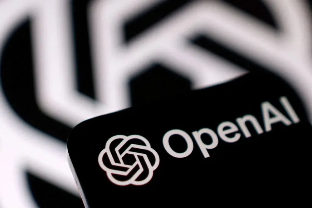 OpenAI acusa ex-funcionário de vazar dados de dispositivo de IA para Apple