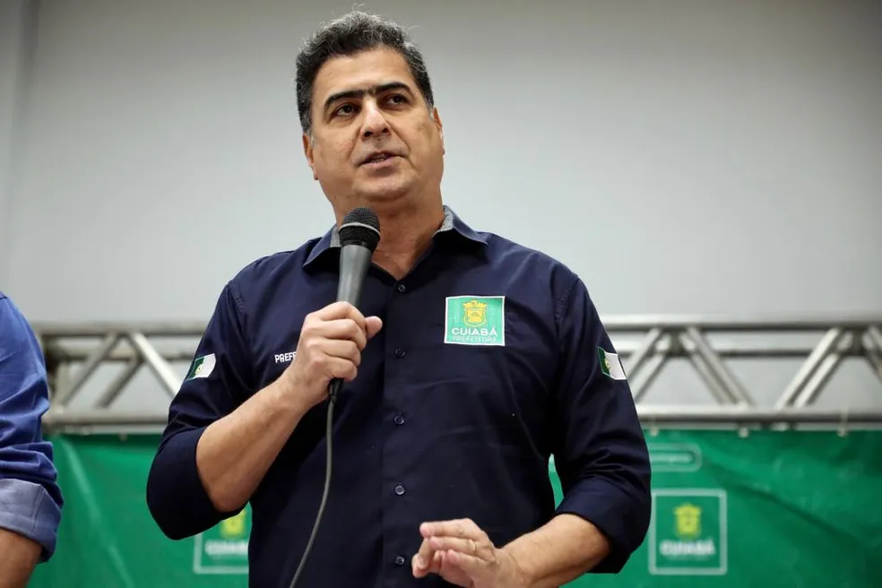 TRF anula vídeo que mostra prefeito de Cuiabá guardando dinheiro em paletó