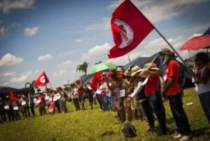 Projeto de Lei propõe tipificar invasão de propriedades como crime de terrorismo