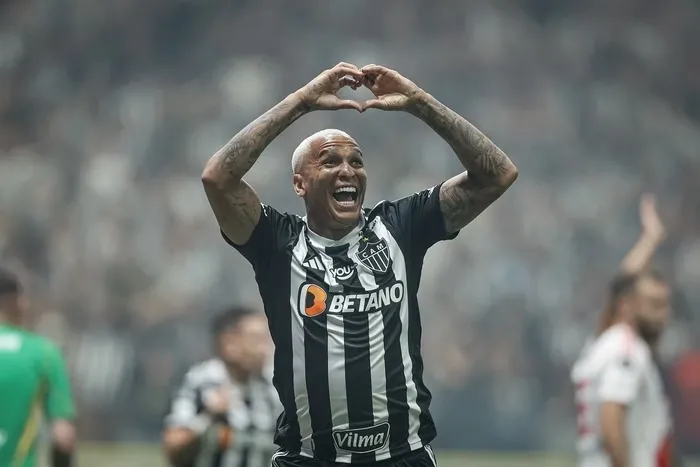 Atlético atropela o River e encaminha vaga para final da Libertadores Com dois gols e uma assistência de Deyverson, o Atlético-MG derrotou o River Plate por 3 x 0 e vai em vantagem para o duelo da Argentina