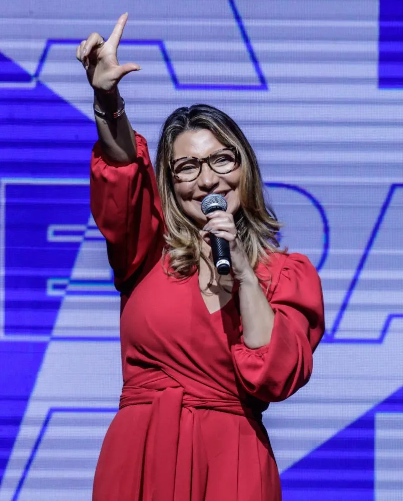 Janja diz “F. you, Elon Musk” durante fala sobre regulamentação das redes sociais; veja o momento